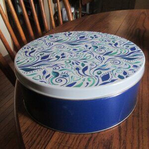 Blue and White Tin